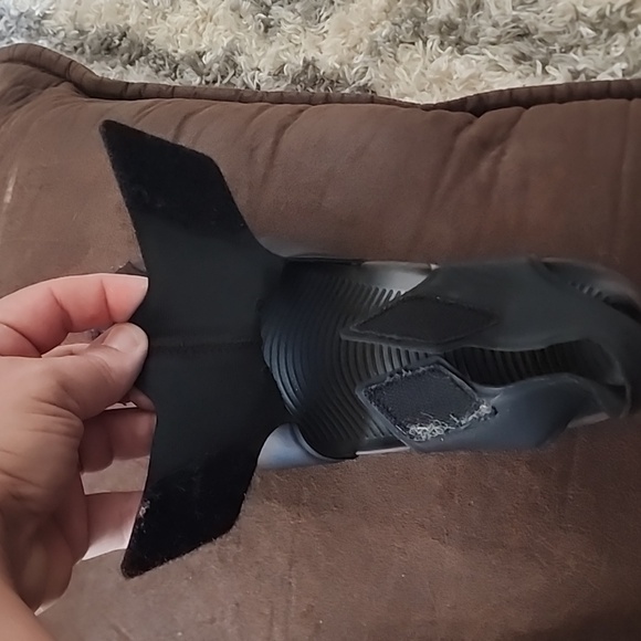 Black unisex Nike water shoes sandals sz 3Y - Picture 4 of 5